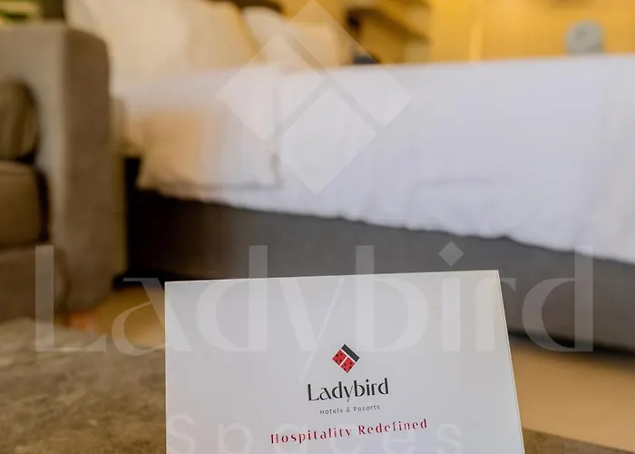 Ladybird - Veranda Nest *